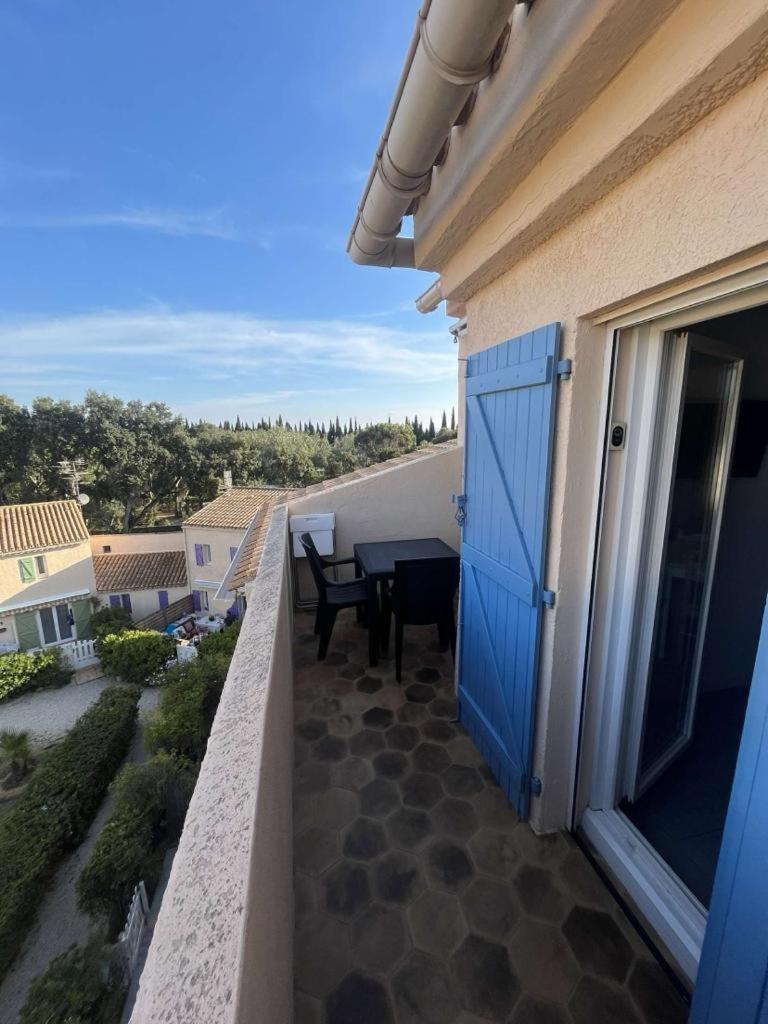 Appartement T2, 4 Personnes, Climatise, Avec Piscine, Village De La Mer La Londe-les-Maures Exterior photo