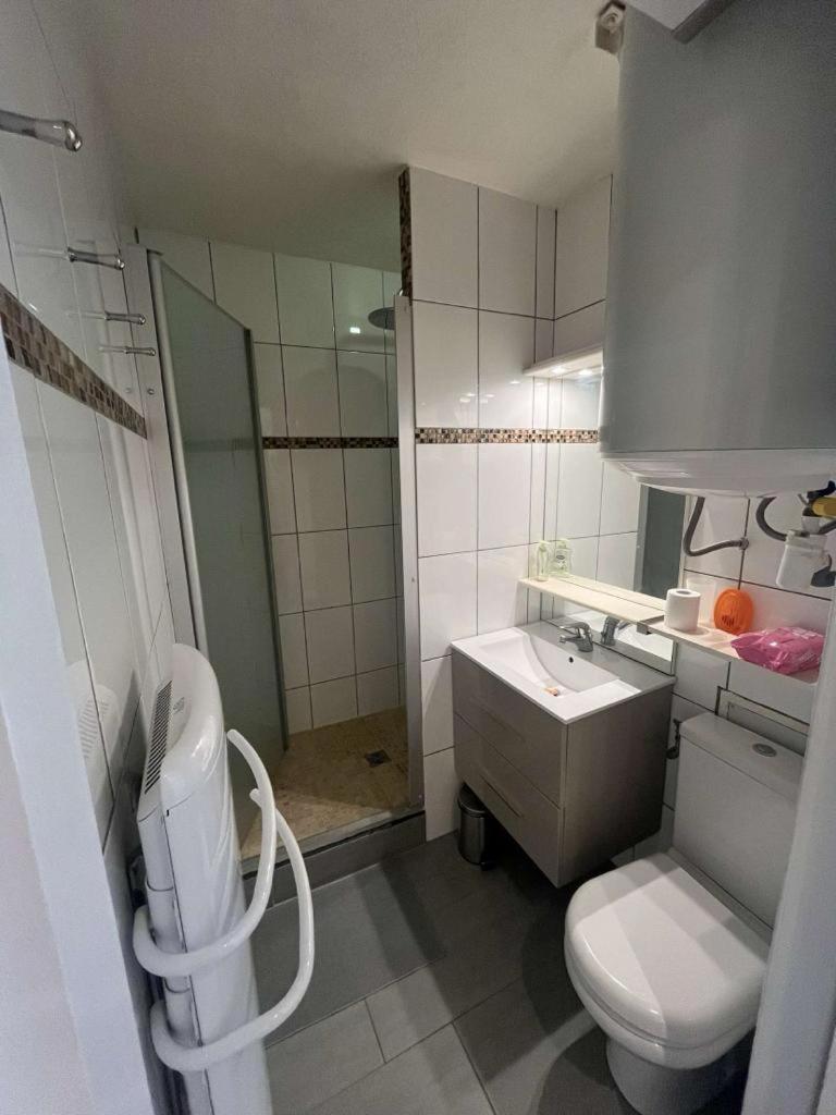 Appartement T2, 4 Personnes, Climatise, Avec Piscine, Village De La Mer La Londe-les-Maures Exterior photo
