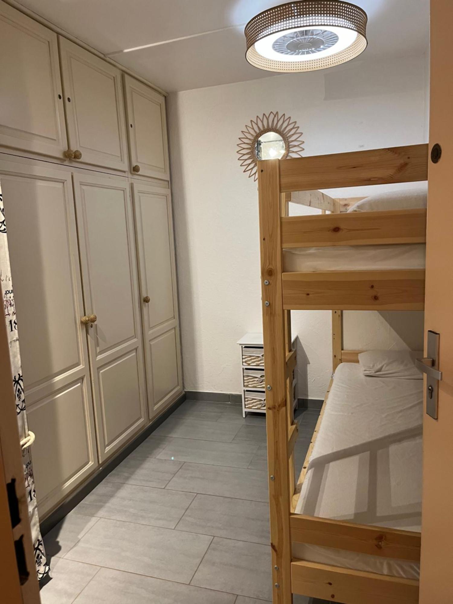 Appartement T2, 4 Personnes, Climatise, Avec Piscine, Village De La Mer La Londe-les-Maures Exterior photo